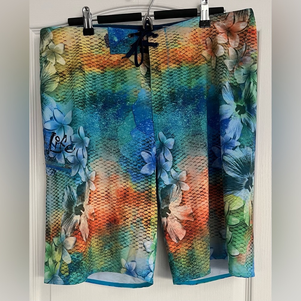 Salt Life Colorful Floral Board Shorts zip pocket Valour Stretch size 34